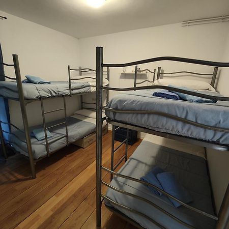 Albergue Vintecatro Caldas De Reis Esterno foto