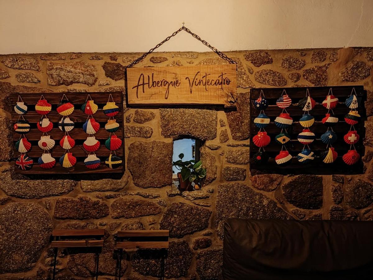 Albergue Vintecatro Caldas De Reis Esterno foto