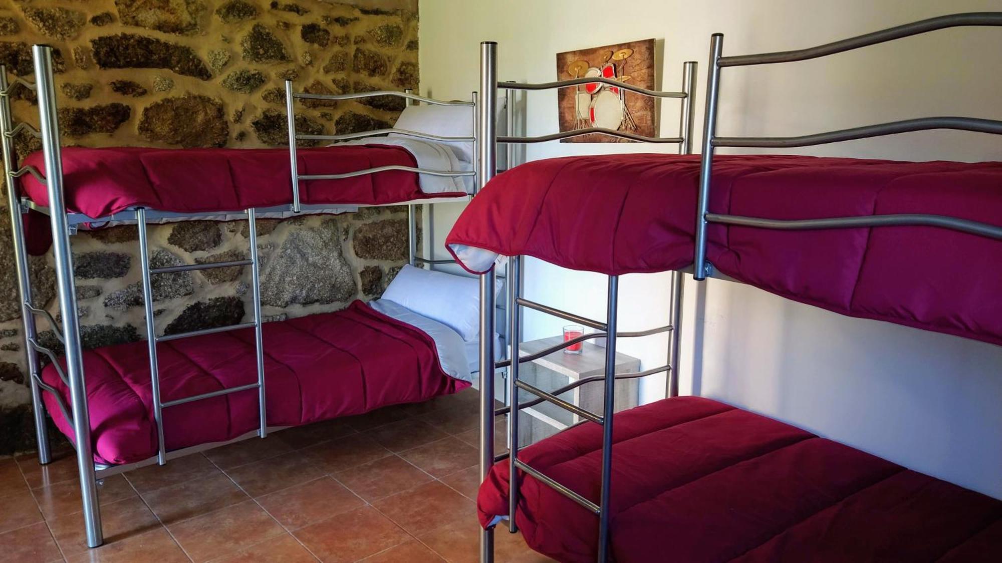 Albergue Vintecatro Caldas De Reis Esterno foto