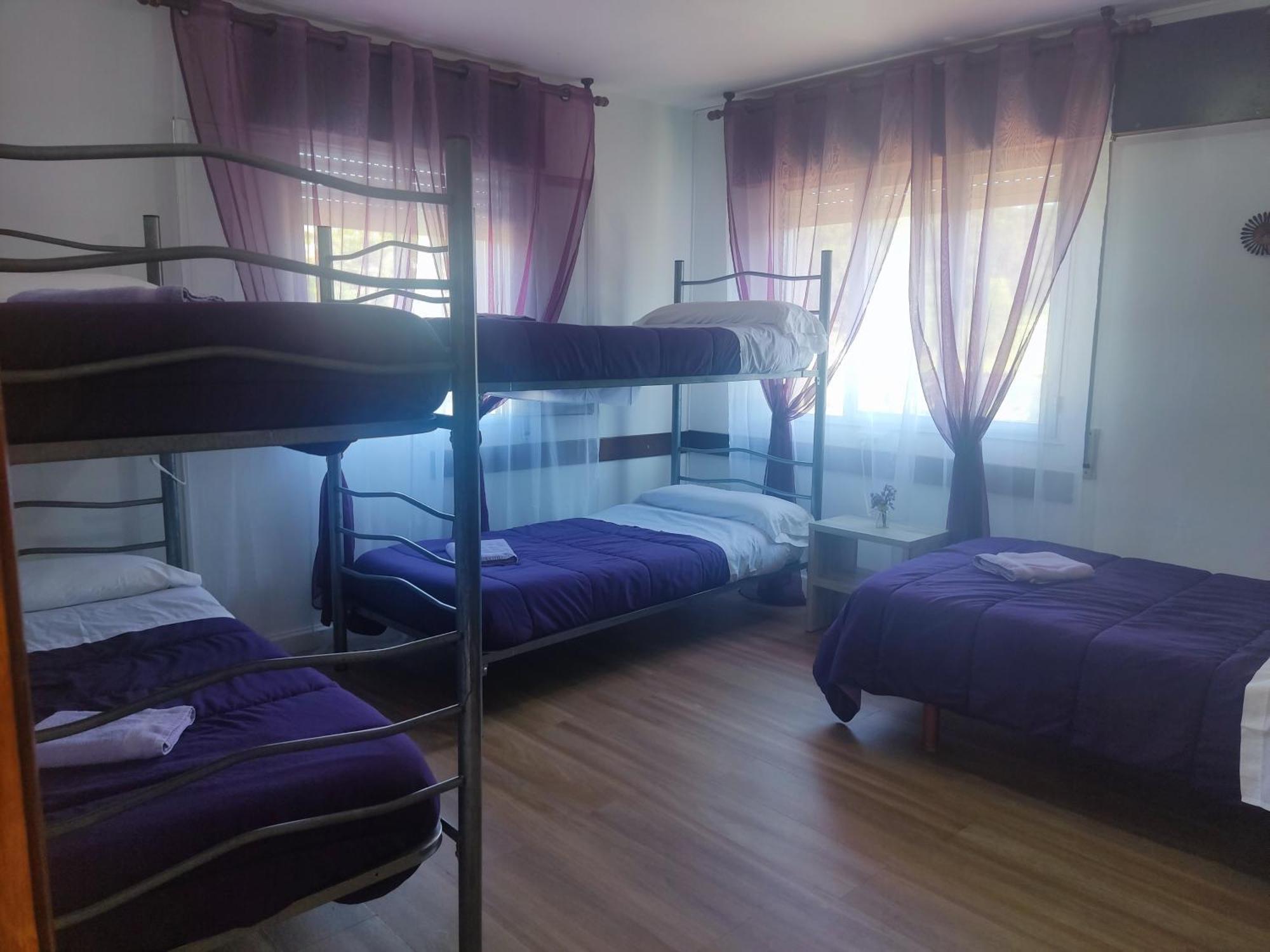 Albergue Vintecatro Caldas De Reis Esterno foto