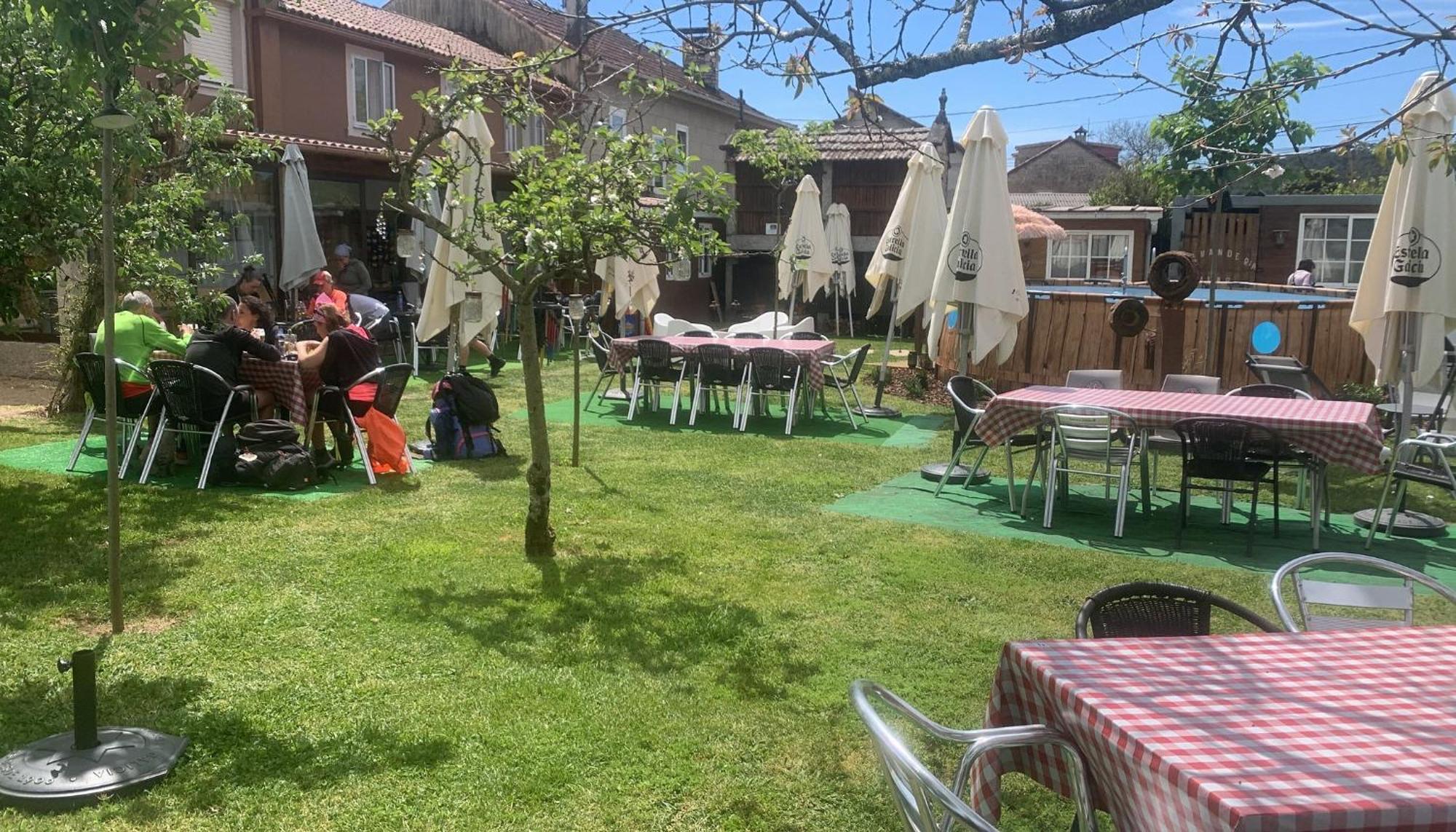 Albergue Vintecatro Caldas De Reis Esterno foto